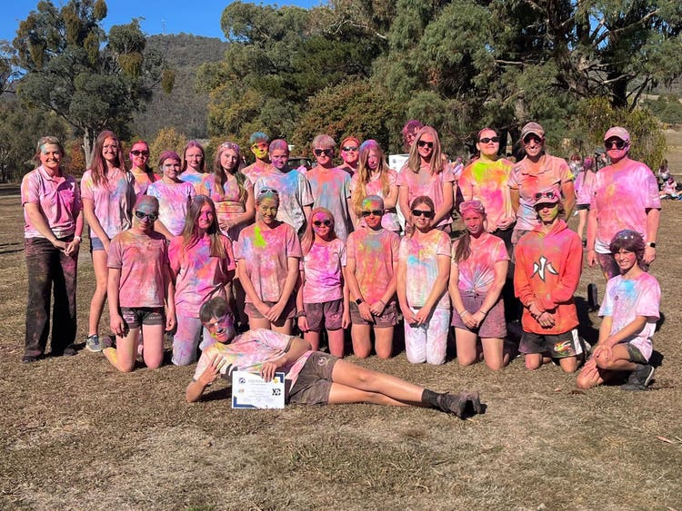 colour run group photo